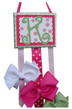 Click to see the Painted Jewels hairbow holder in action!